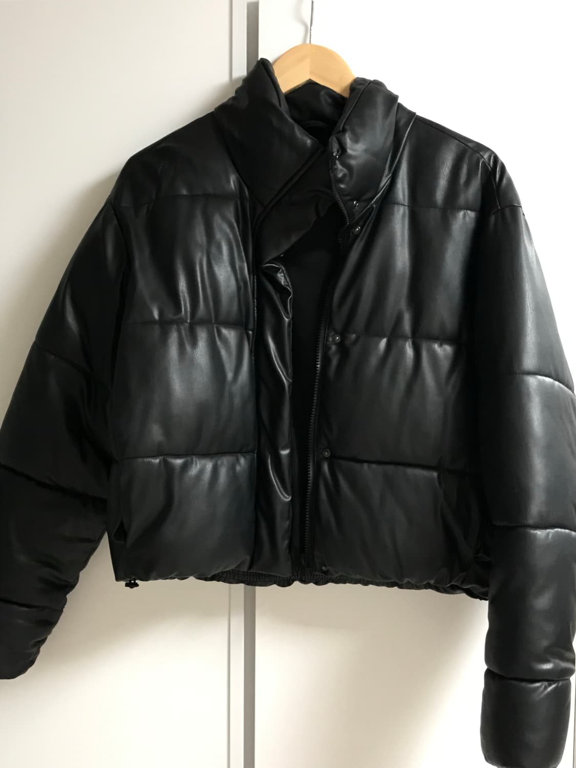 자라 레더 숏패딩 상품이미지1