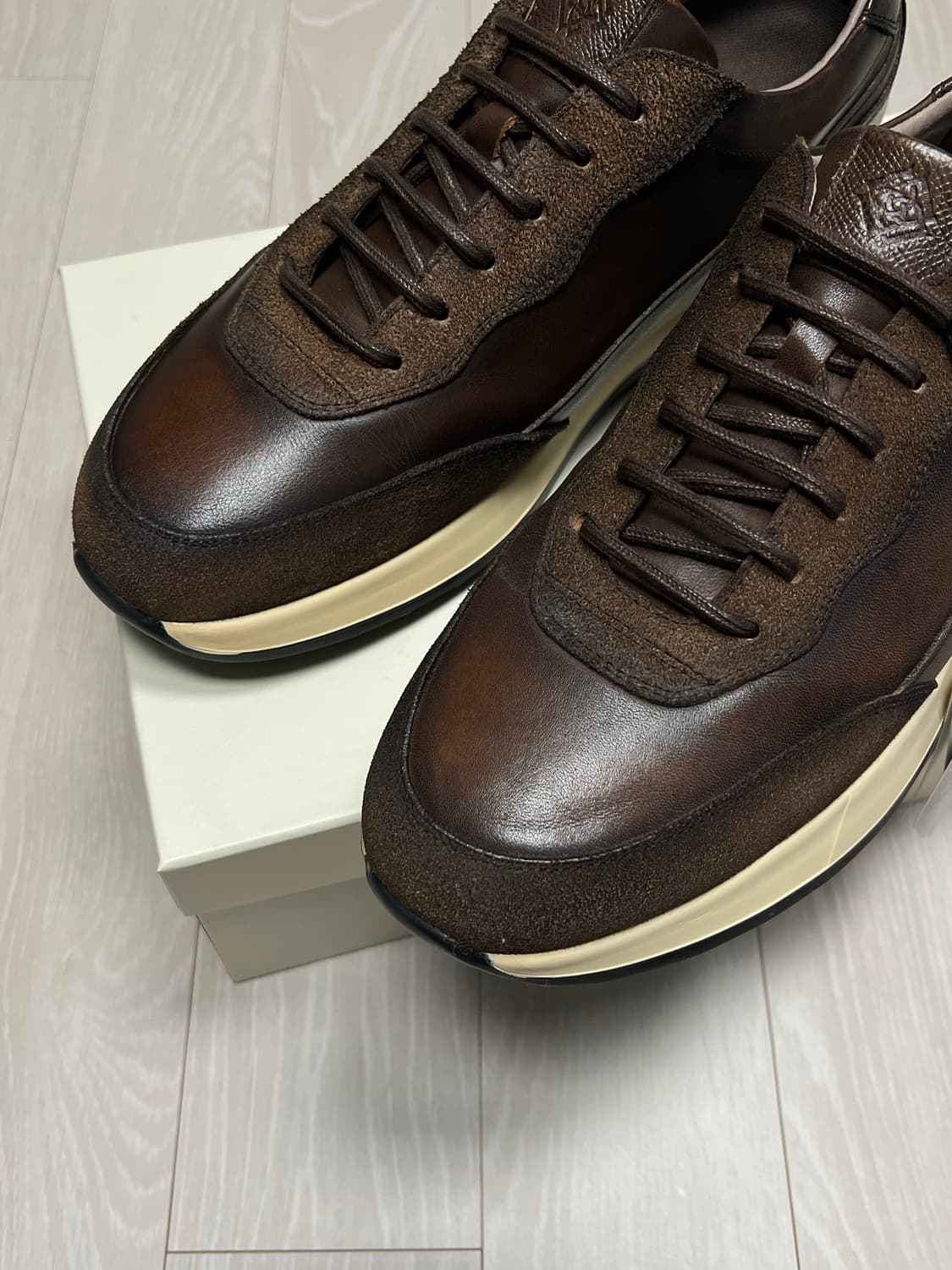 닥스 남성 가죽 스니커즈 브라운 DMX513 파티나 레더 신발 상품이미지2