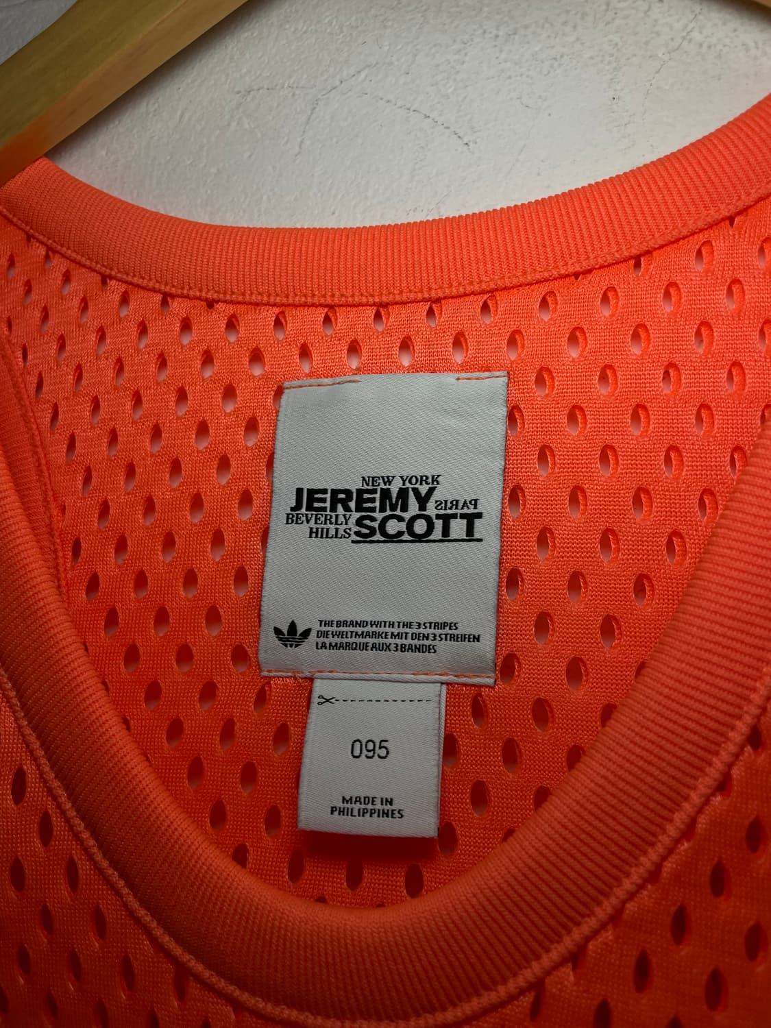 제레미스캇x아디다스 상품이미지3