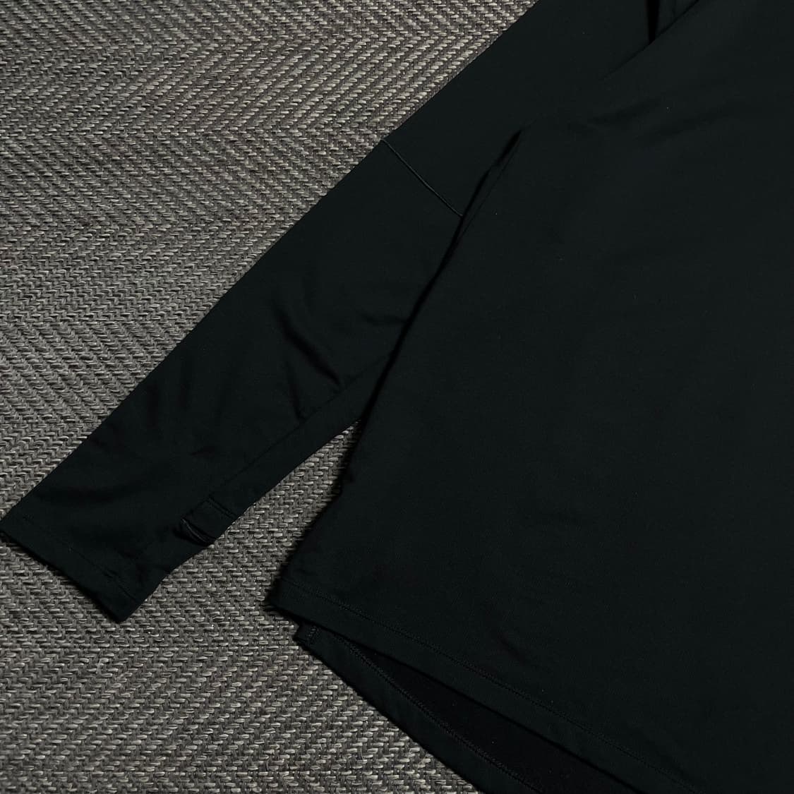 나이키 스우시 드라이핏 긴팔 롱슬리브 탑 블랙y 5098 상품이미지3