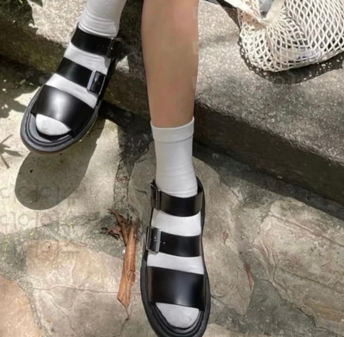 닥터마틴 그리폰 샌들 상품이미지2