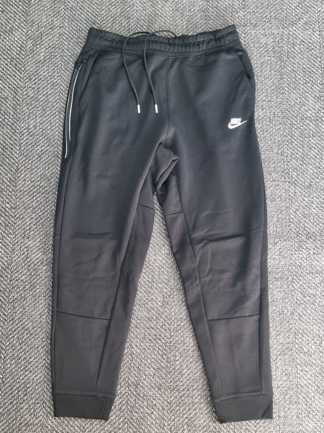 NIKE — 블랙 테크 플리스 조거 팬츠 상품이미지1