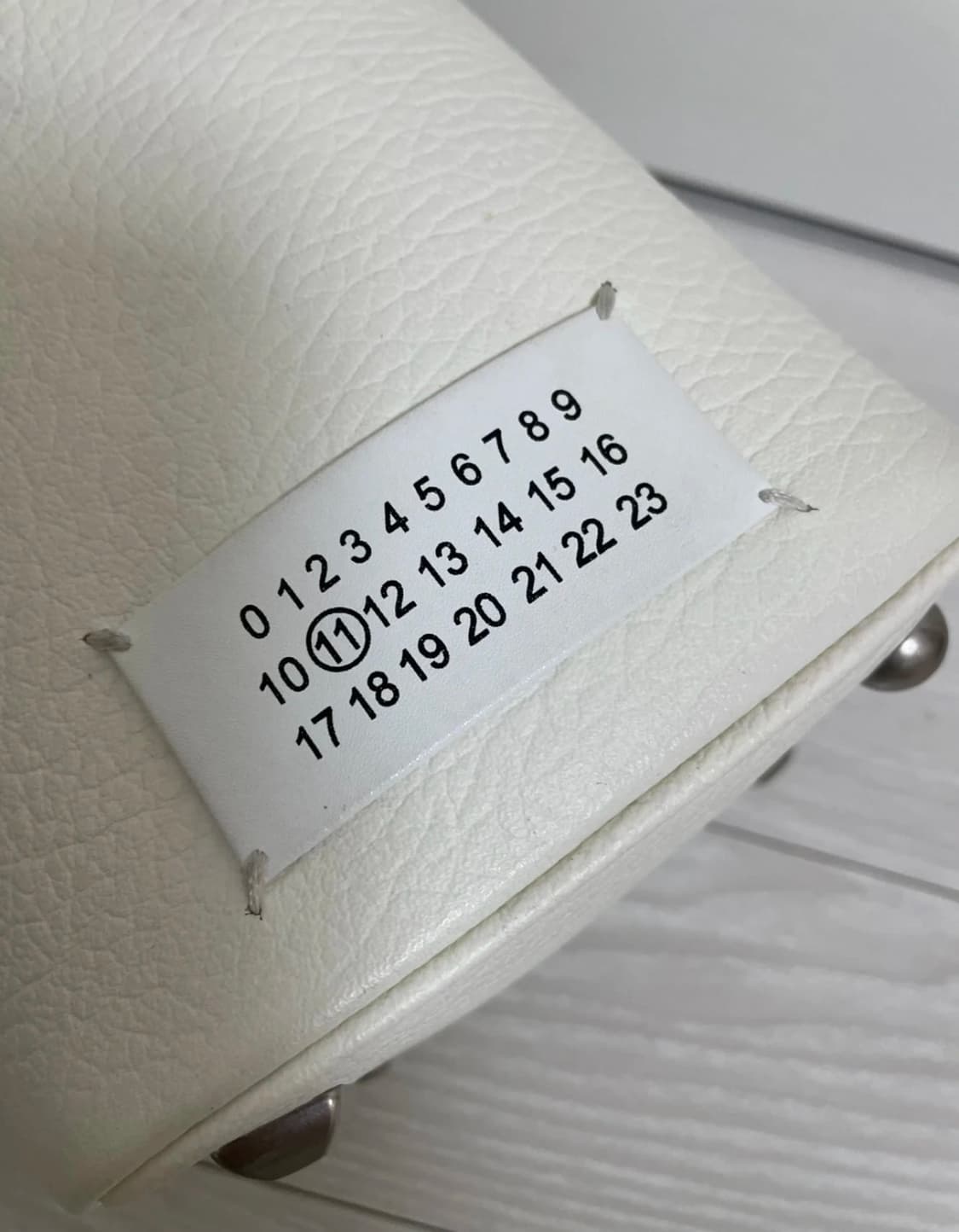 정품)메종 마르지엘라 5AC 화이트 버킷백 상품이미지5