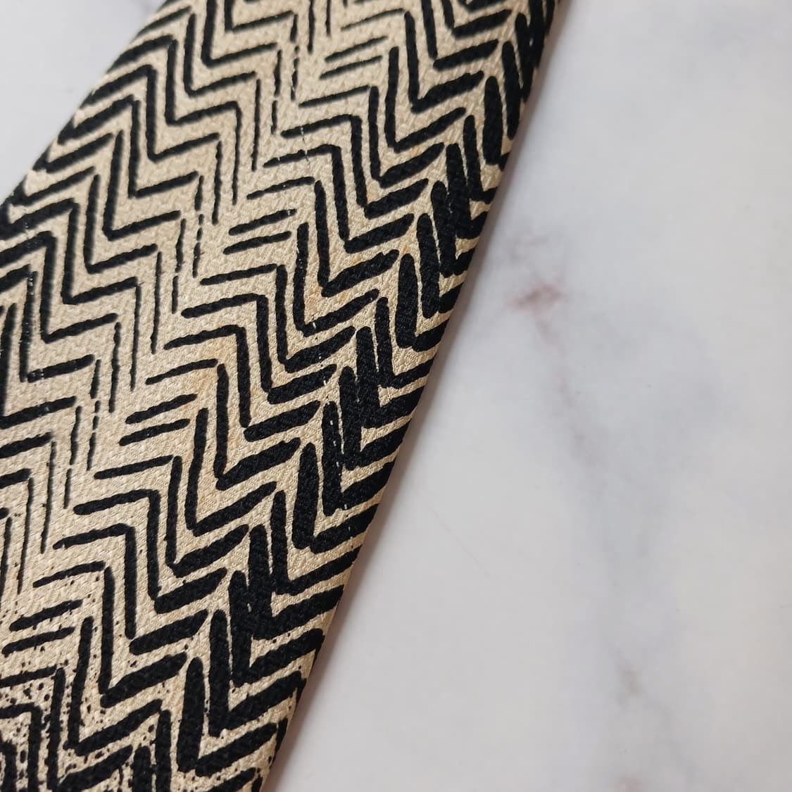 지방시 실크 브라운 아트 패턴 넥타이 9.5cm A등급 E728
 상품이미지10