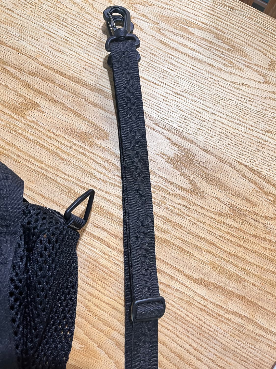 슈프림 매쉬 미니 더플백 (BK) 상품이미지6