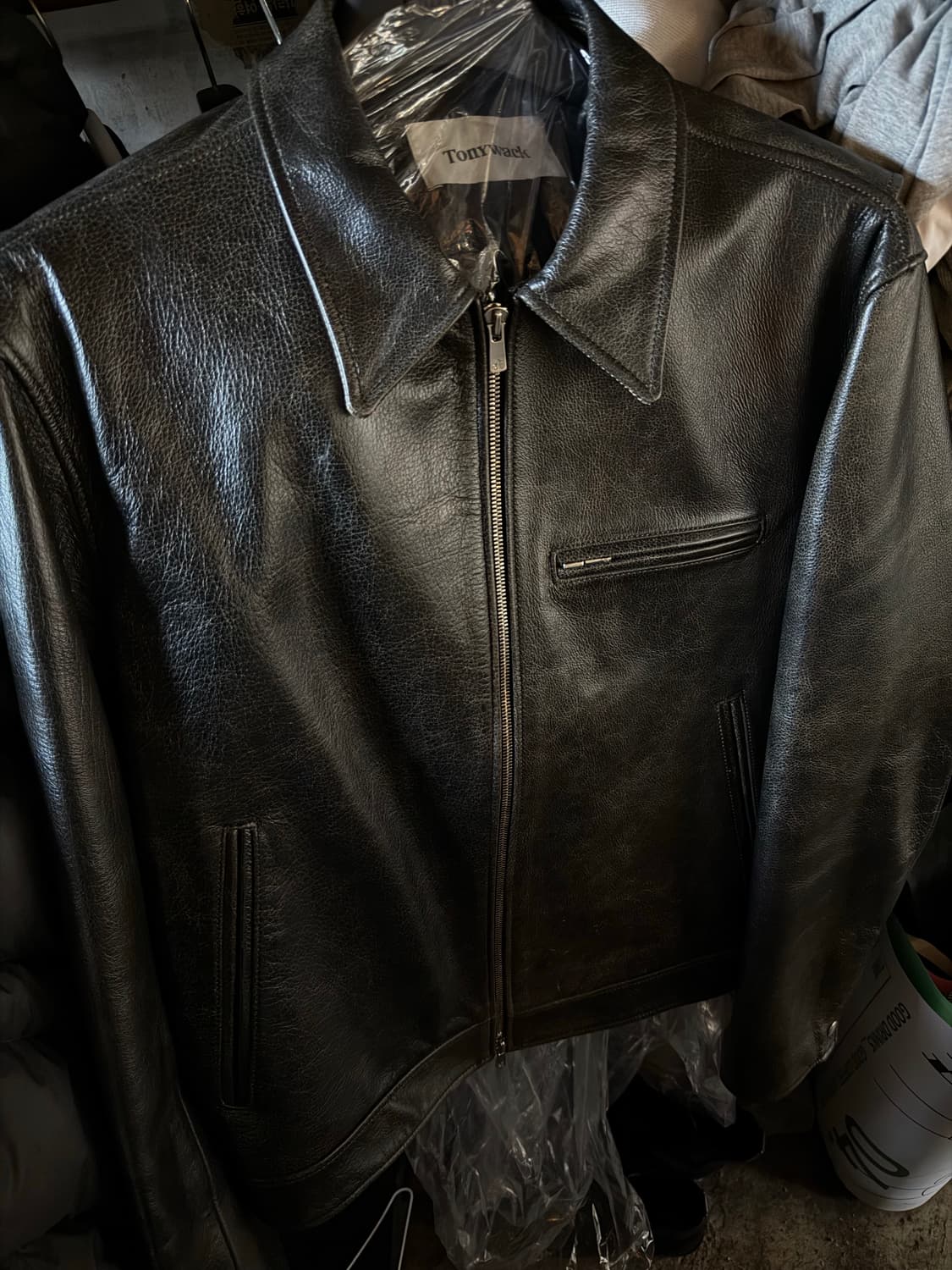 토니웩 25fw 체스트집 레더(XL)판매합니다. 상품이미지2