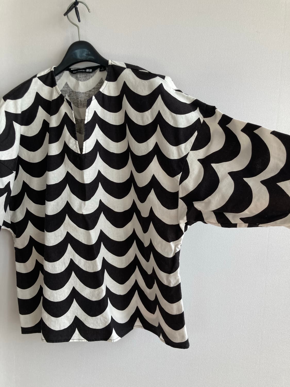 유니클로 마리메꼬 블라우스 상품이미지3