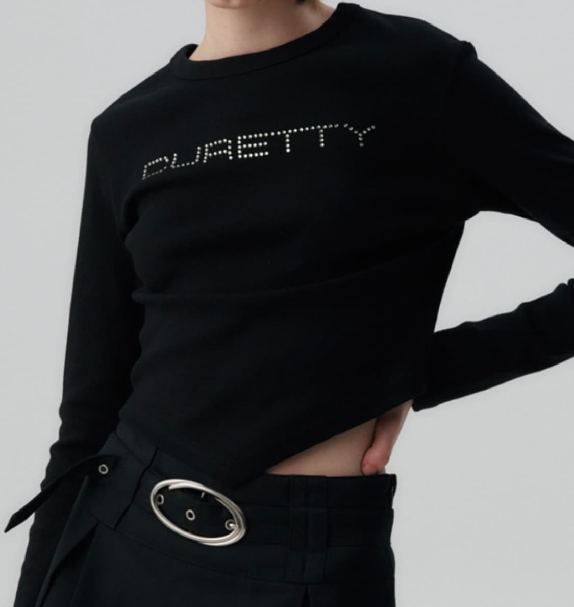 CURETTY- C DIAGONAL HEMLINE LONG SLEEVE  상품이미지1