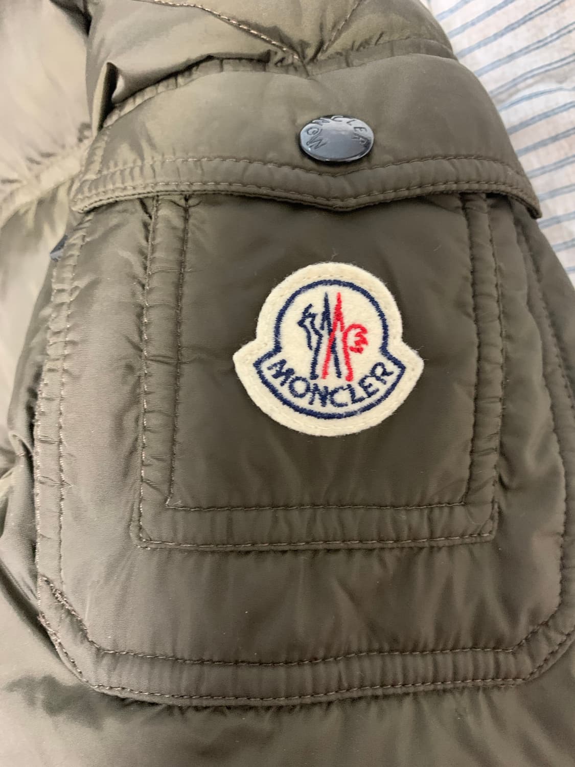 몽클레어 마르크 2사이즈 상품이미지3