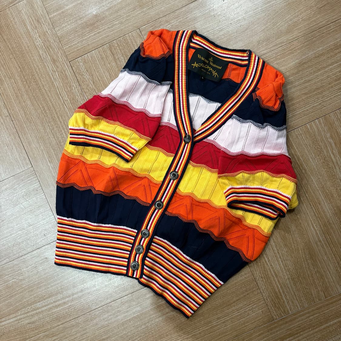 비비안웨스트우드 앵글로매니아 베아 레인보우 크롭 가디건 상품이미지4