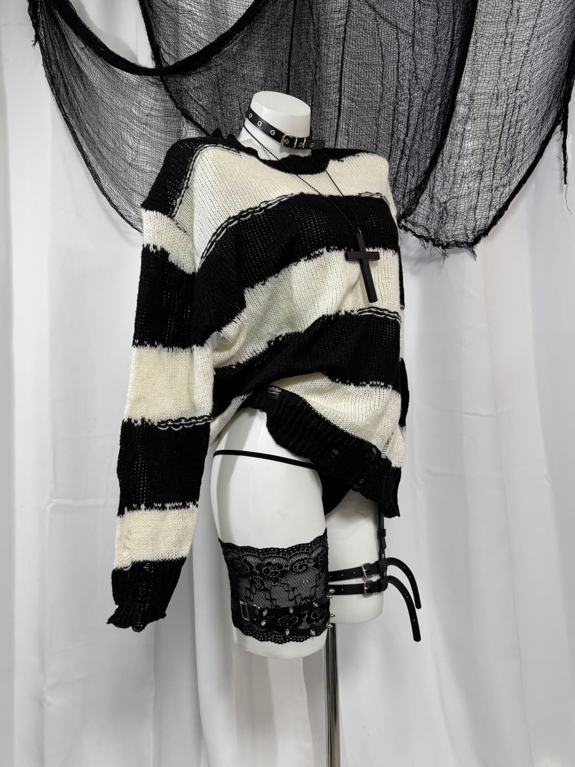 damage stripe knit 상품이미지1