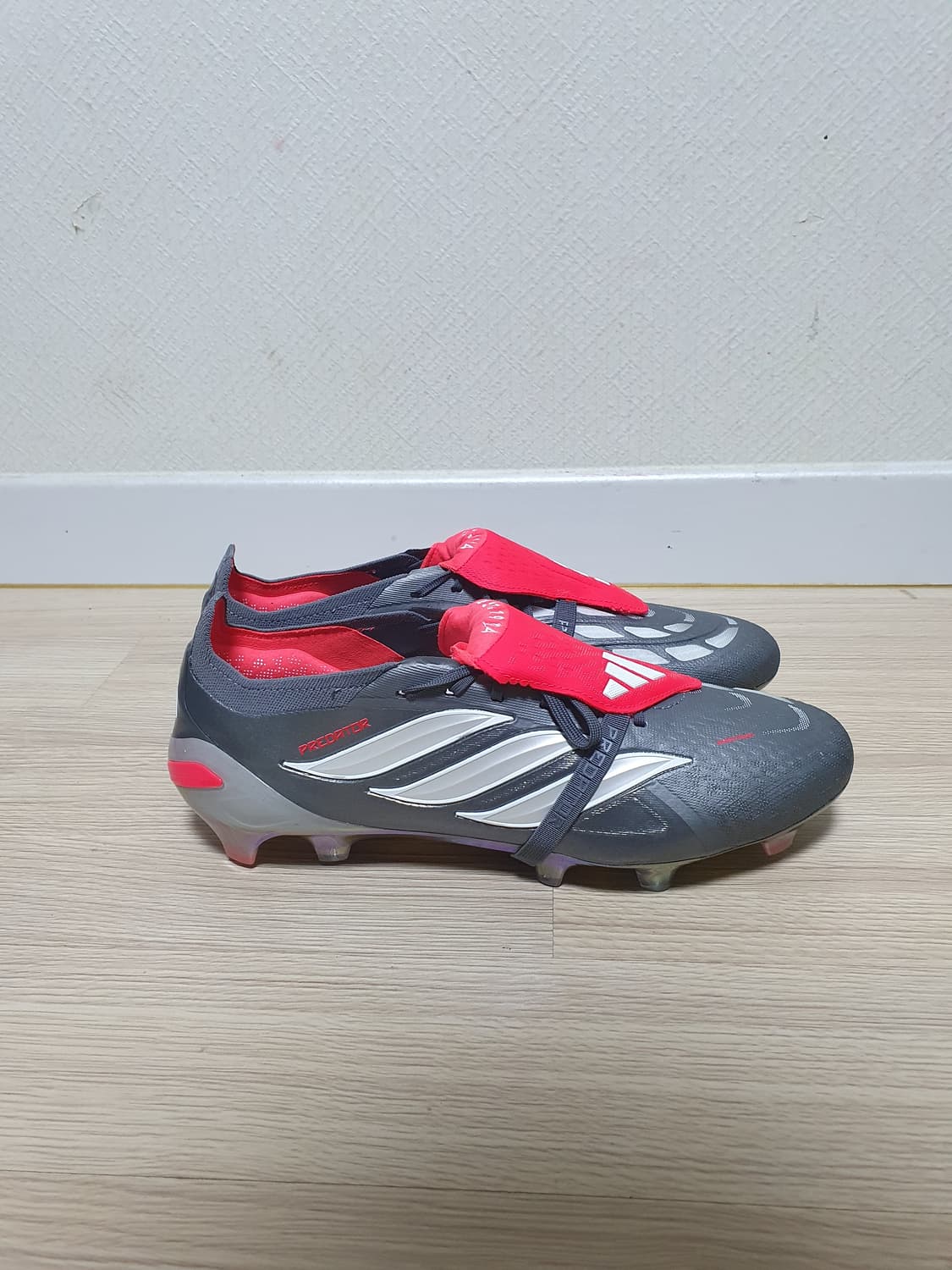 아디다스 프레데터 엘리트 폴드오버 텅 축구화 285 상품이미지1