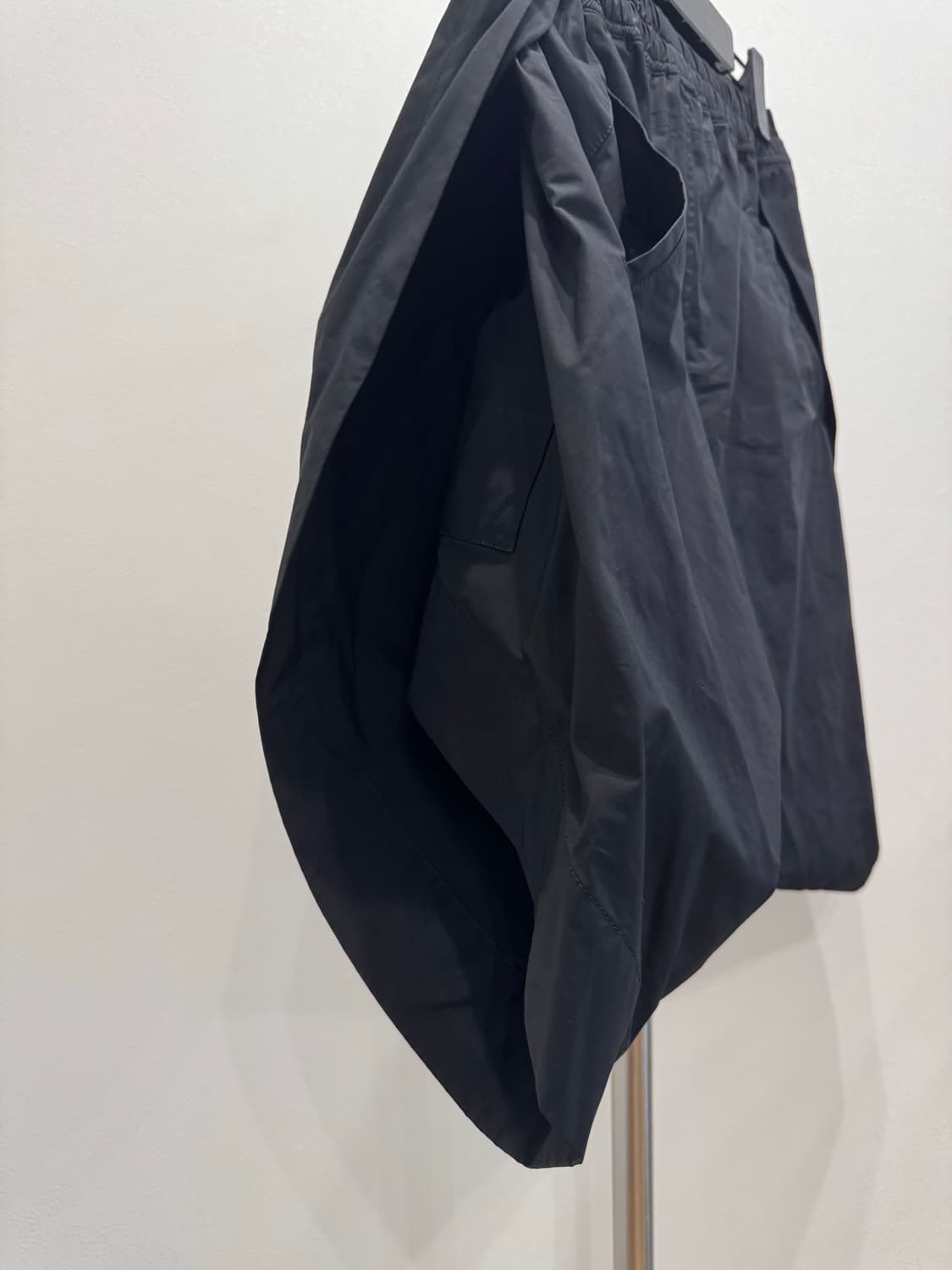 Julius Nilos 17ss 트위스티드 크로치 사루엘 쇼츠 상품이미지6