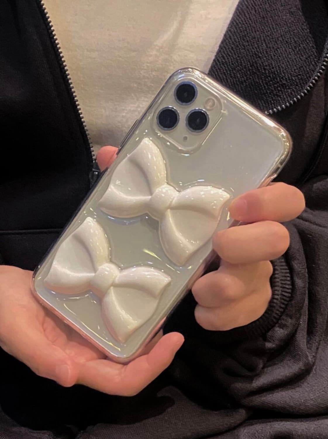 봅스튜디오 white ribbon phonecase 아이폰15 프로 상품이미지1