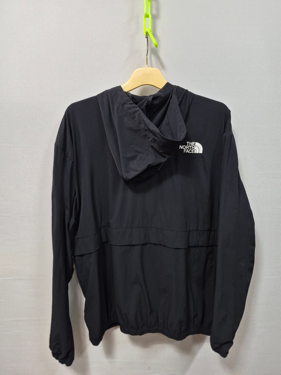 노스페이스 블랙 후드 바람막이 자켓 L 100~105 상품이미지2