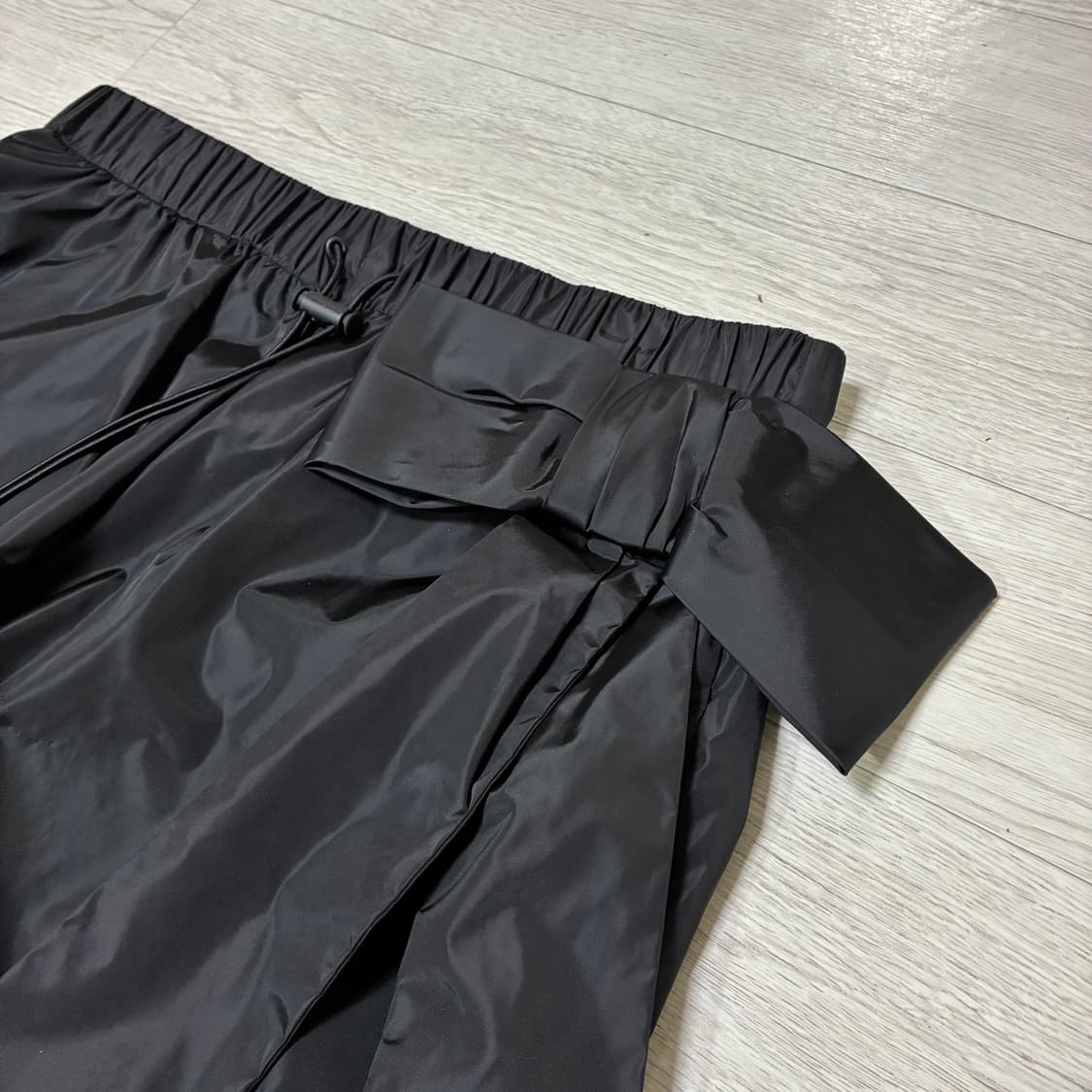 [L] 시몬로샤 24SS 나일론 스트링 팬츠 상품이미지2