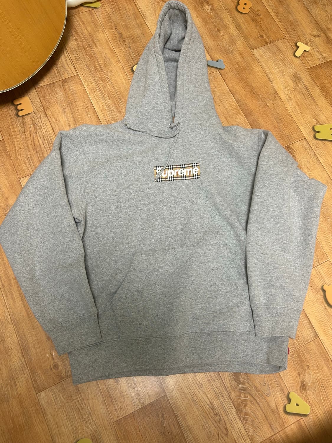 슈프림x버버리 후드티 M 상품이미지1