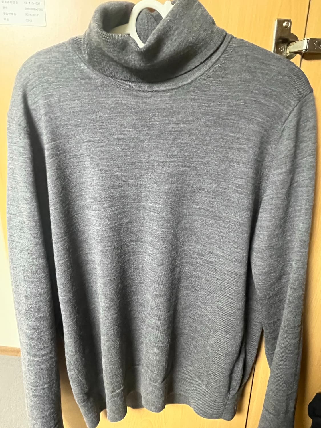 유니클로 메리노터틀넥스웨터 상품이미지3