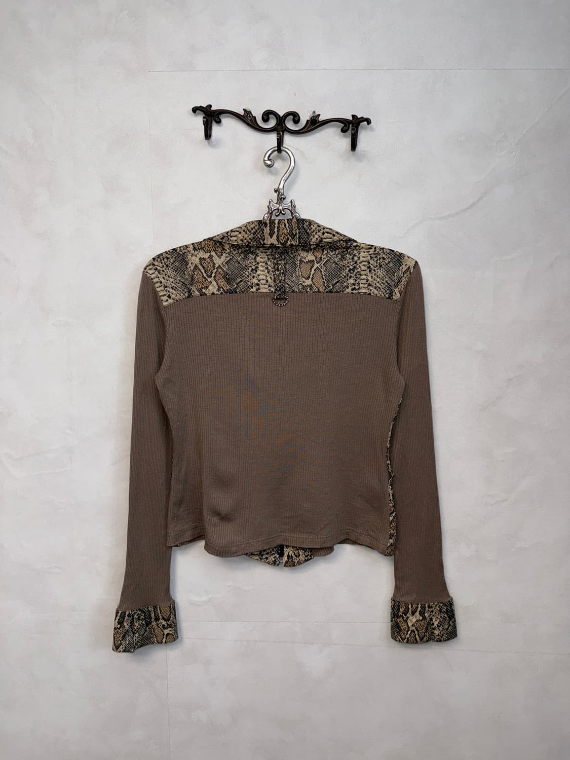 Beige brown python detail knit zipup 상품이미지3