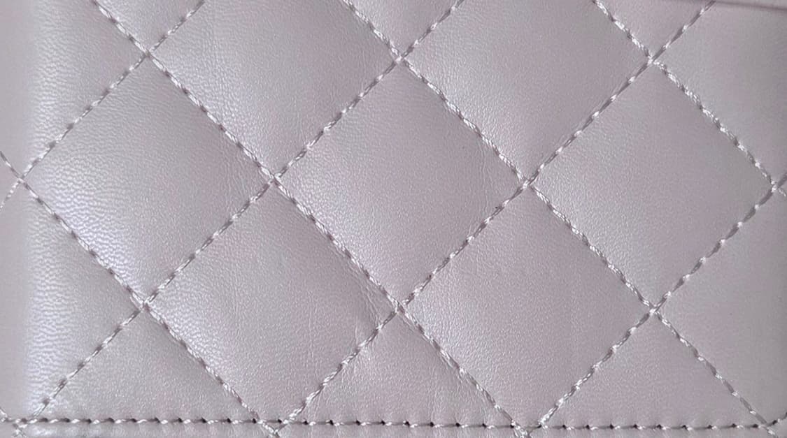 산리오 키티 50주년 퀼팅 다이어리 판매합니다. 상품이미지3