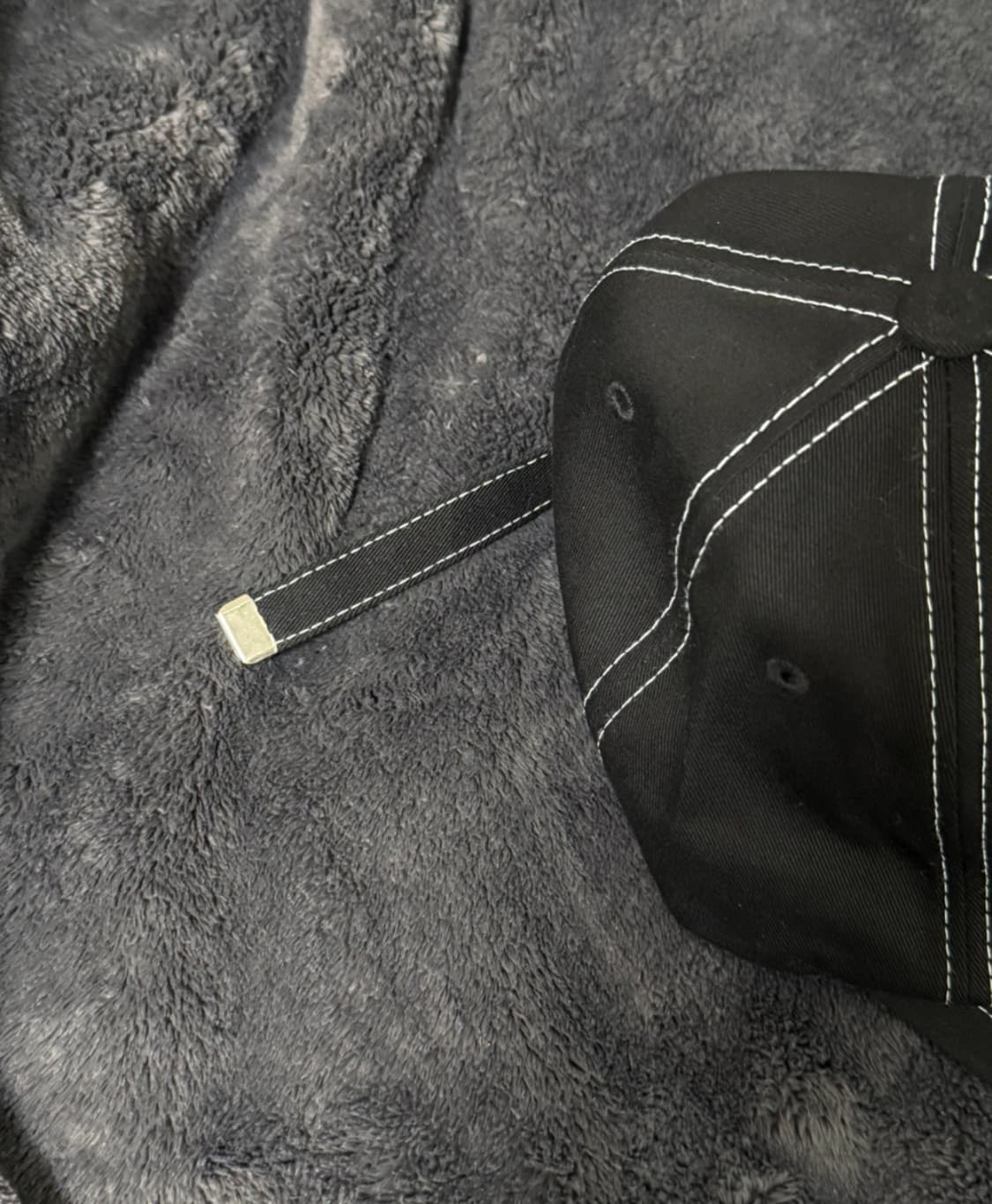 우알롱 시그니처 로고 볼캡 스티치 블랙 상품이미지2