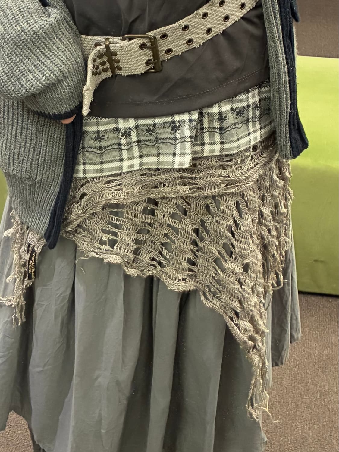 Katharine Hamnett London 빈티지 여성 펀칭 모카 머플 상품이미지2