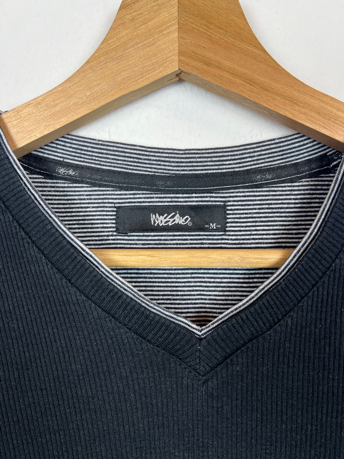 Mossimo 블랙 V넥 긴팔 티셔츠 M 상품이미지3