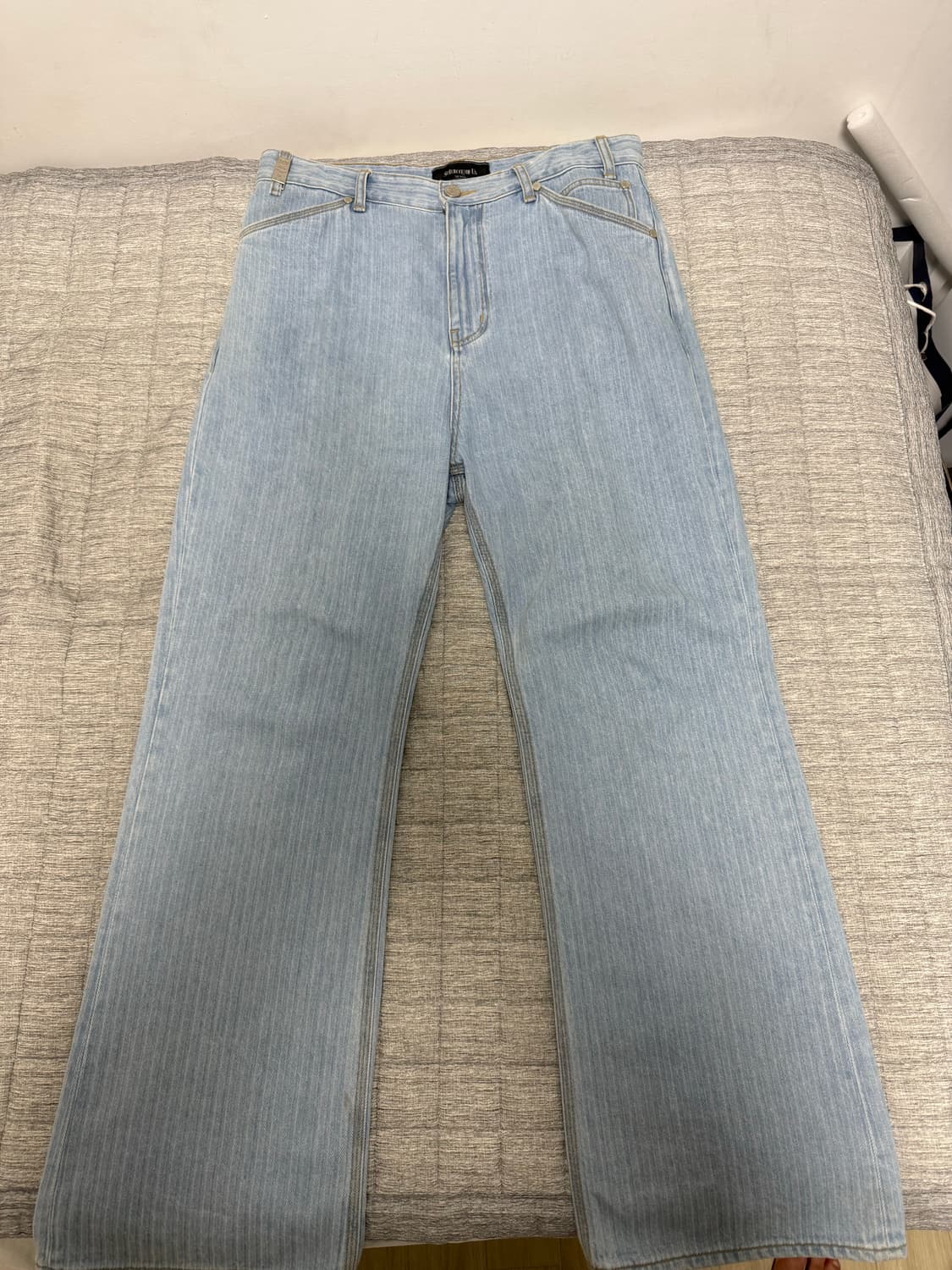 [M] STU 25SS 엠보 스트라이프 데님 팬츠_연청 상품이미지2