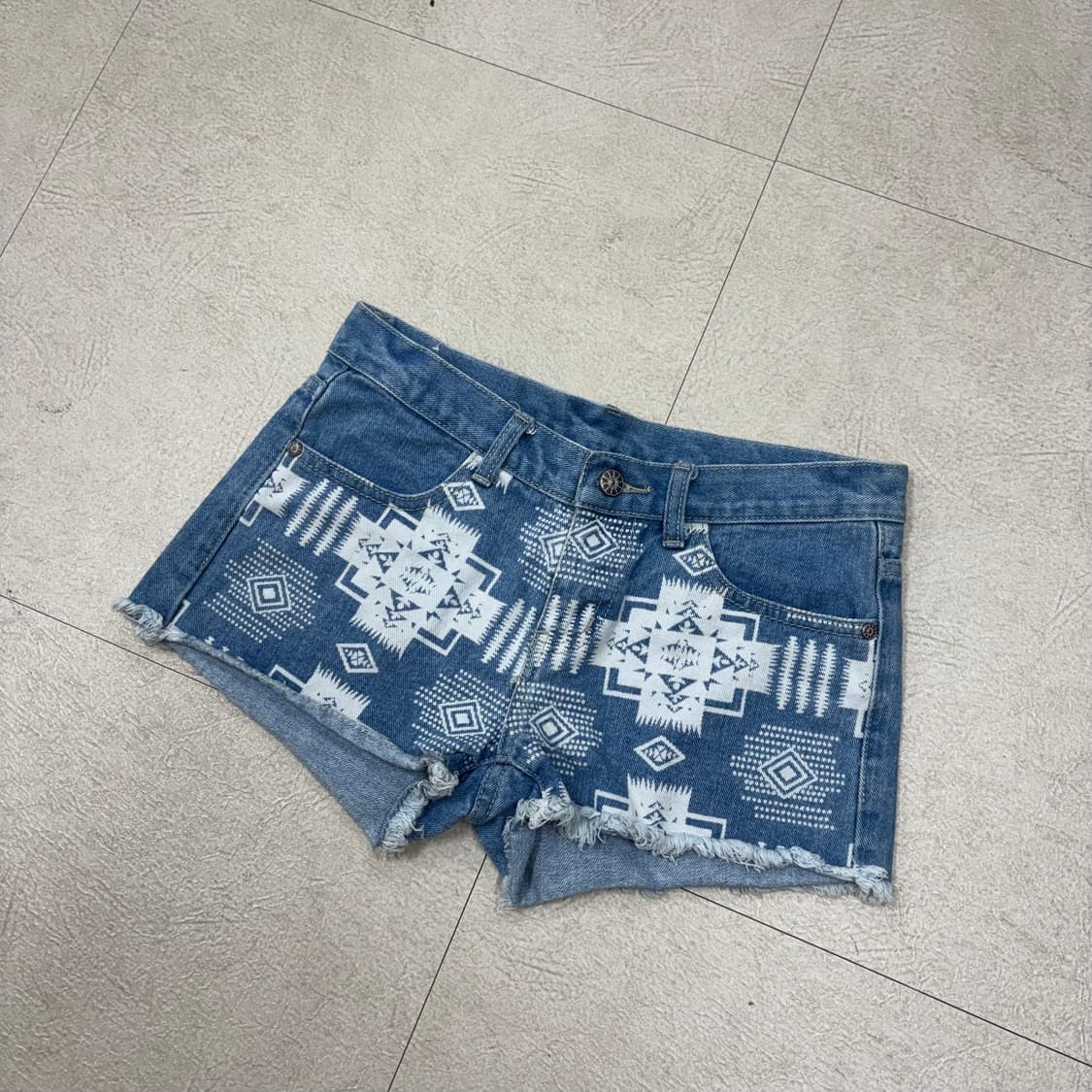 빈티지 에스닉 패턴 데님 핫팬츠 상품이미지1