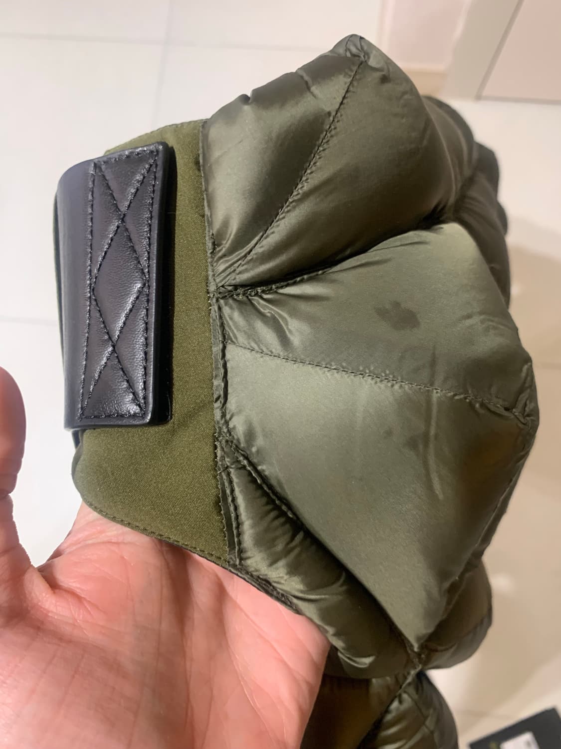 몽클레어 x 퍼렐 다운 베스트 상품이미지7