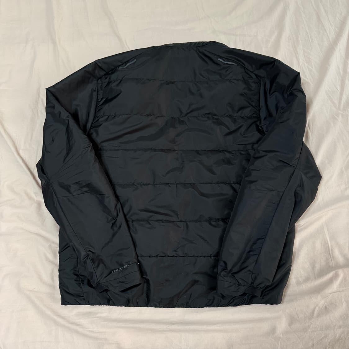 나이키 써마 핏 ADV 에어로로프트 자켓 판매합니다 상품이미지8