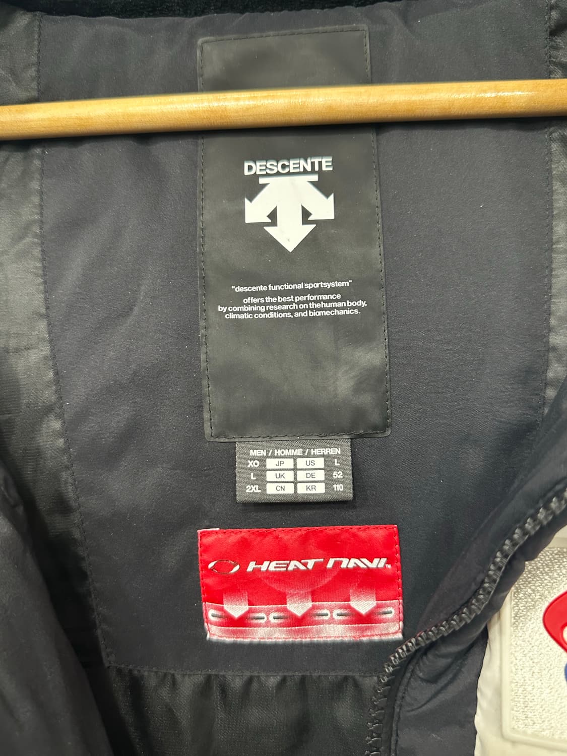 데상트 스위스 스키 롱 패딩 상품이미지5