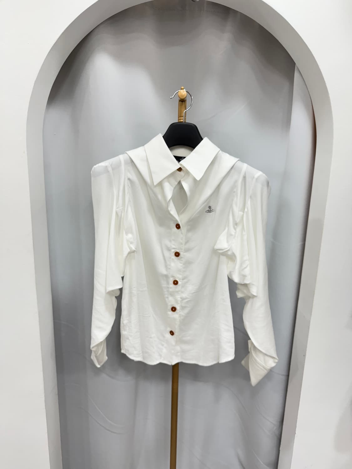 백화점판 비비안웨스트우드 셔츠 38사이즈  상품이미지1