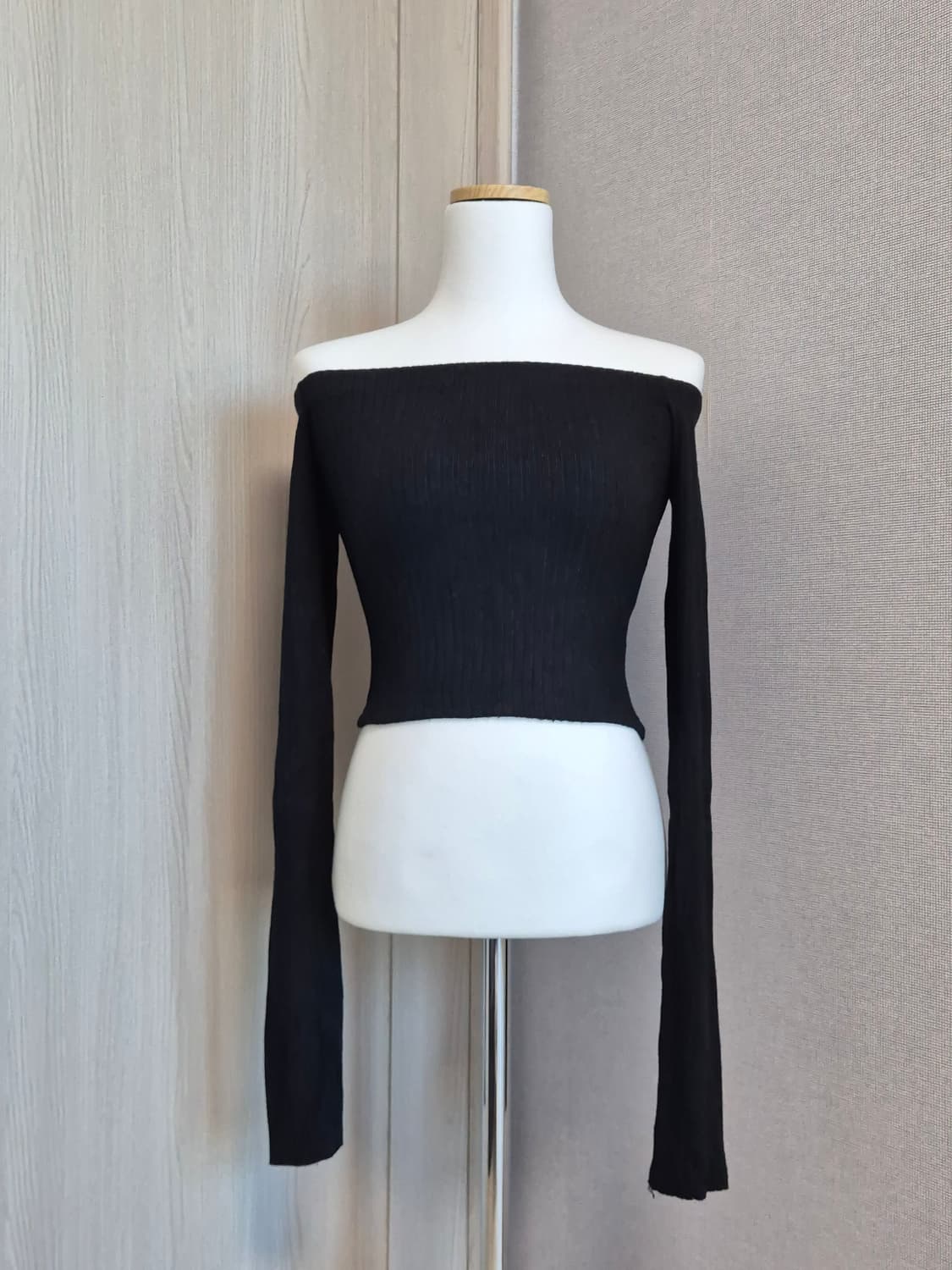 라티젠 오프숄더 티셔츠 상품이미지1