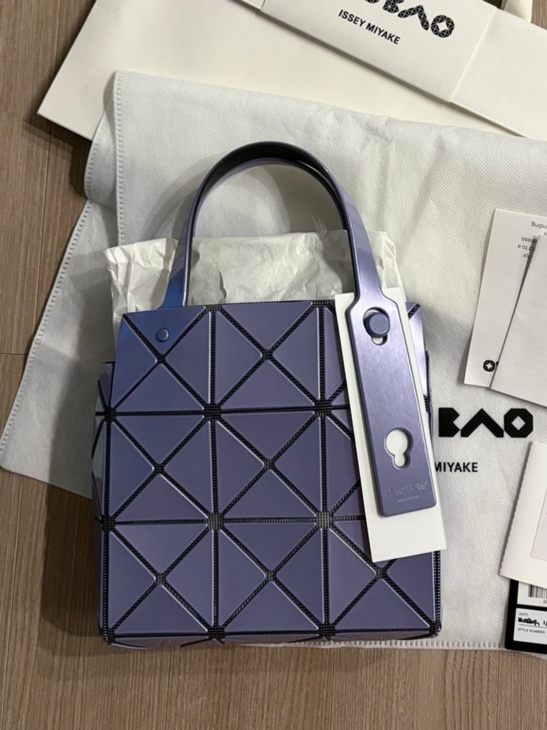 새상품)바오바오 이세이미야케 캐럿 미니 라벤더 정품 상품이미지1