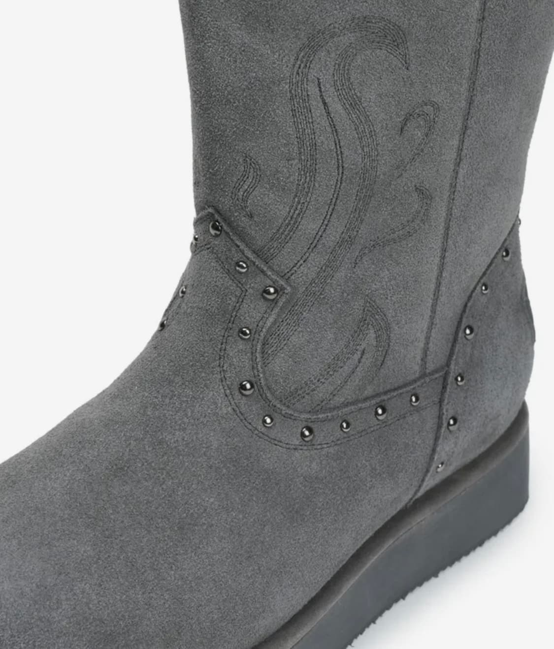 오도어 x 이크닉 어그 부츠 WESTERN FUR BOOTS 상품이미지3