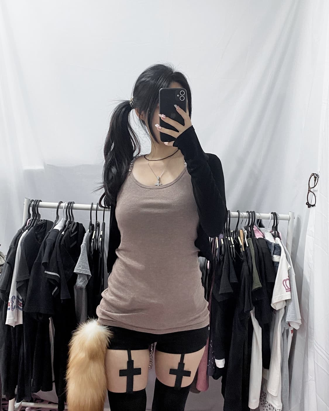 오네갸루 큐빅 홀터넥 슬리브리스 나시 상품이미지1