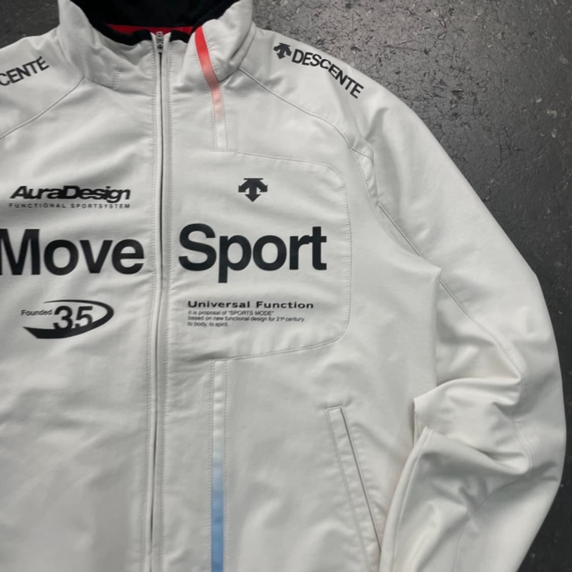 100 데상트 자켓  상품이미지2