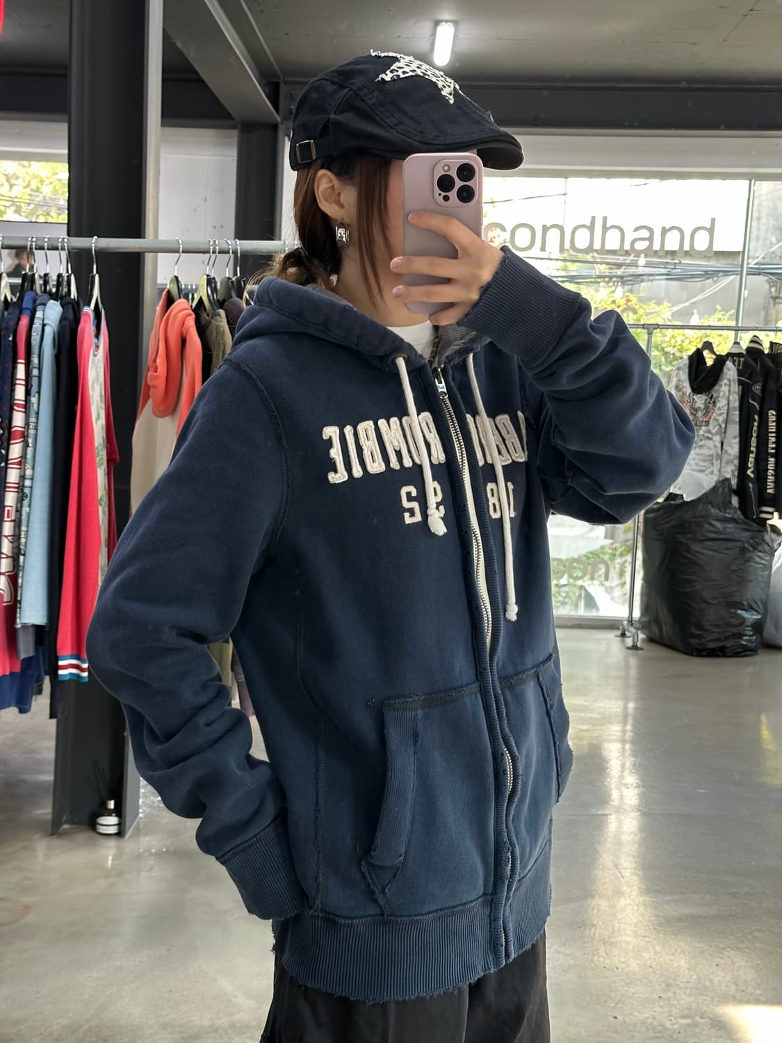 아베크롬비 머슬핏 데미지 후드집업 네이비 상품이미지3