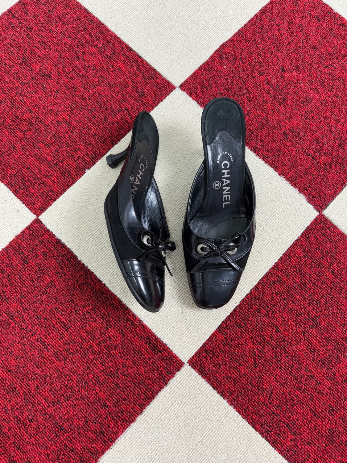 CHANEL 00s Vintage Black Bow Mules 상품이미지1