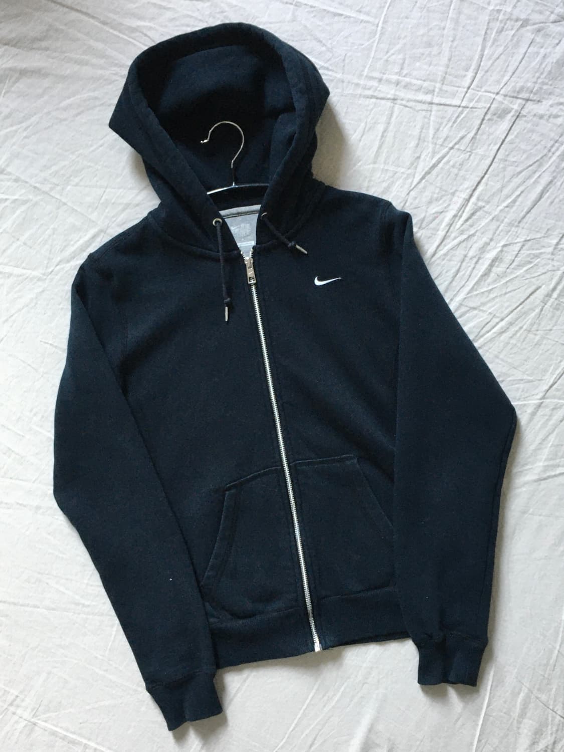 나이키 스우시자수 후드집업 상품이미지3