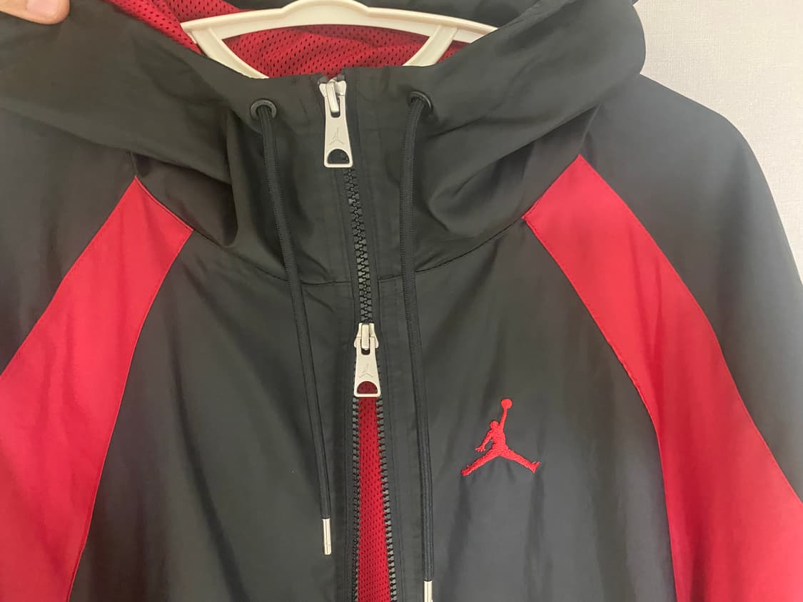 나이키 조던 바람막이 검빨  상품이미지3