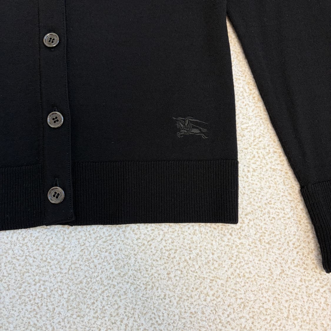 버버리 런던 울 가디건 블랙 상품이미지3