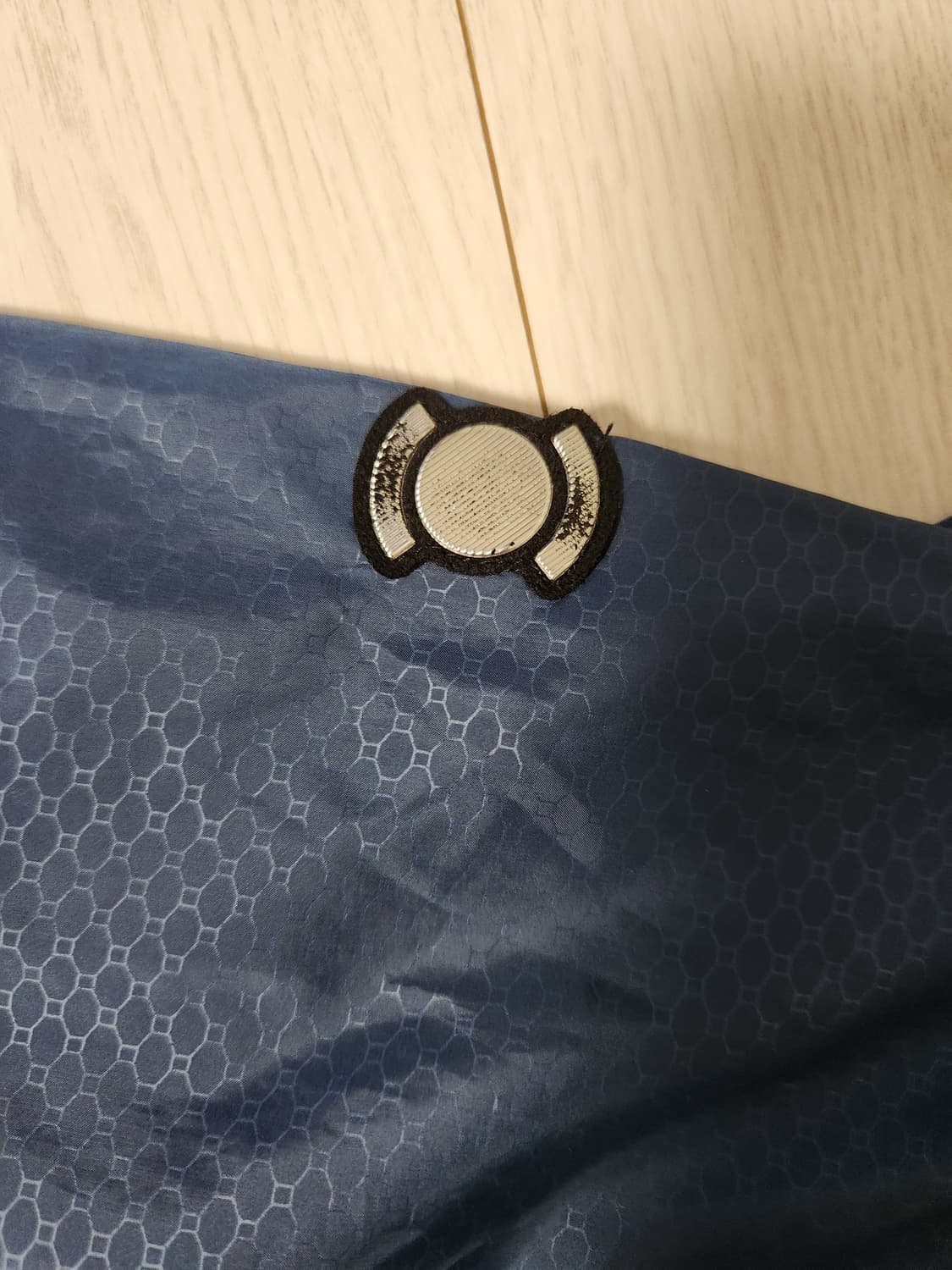 와이드앵글 골프 경량 네이비 바람막이 사이즈105

어깨 로고 닳음(사진 상품이미지6