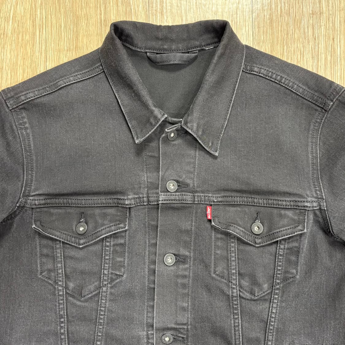 리바이스 / 블랙 데님자켓 / M사이즈 (95~100) 상품이미지1