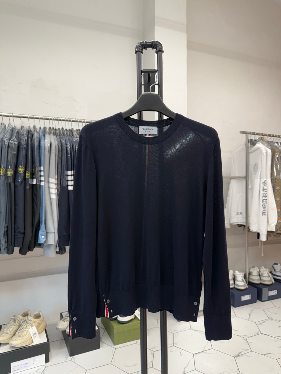 [3] 톰브라운 백삼선 메리노 울 니트 상품이미지2