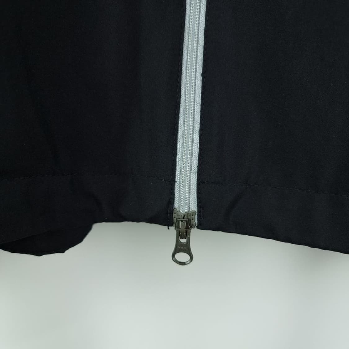 [나이키] 골프 투웨이 소매 탈부착 지퍼 바람막이 자켓 블랙 M19967 상품이미지4