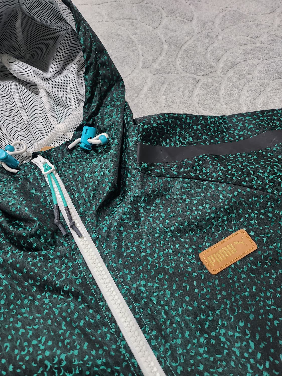 푸마(PUMA) 유니크 패턴 후드 바람막이 XL(새상품) 상품이미지5