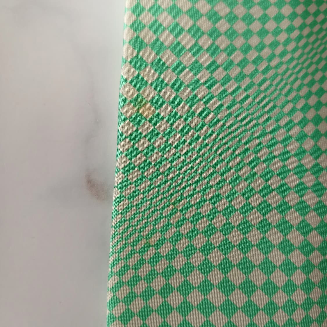 지아니 베르사체 실크 민트 체크 넥타이 10.2cm B등급 A18802
 상품이미지8