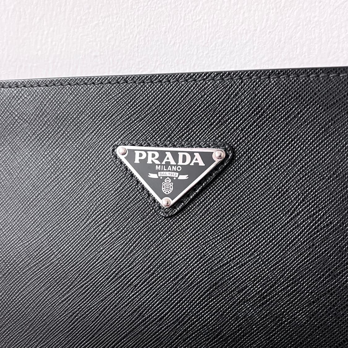 [S급/정품] 프라다 사피아노 클러치 백 블랙 가방 상품이미지4